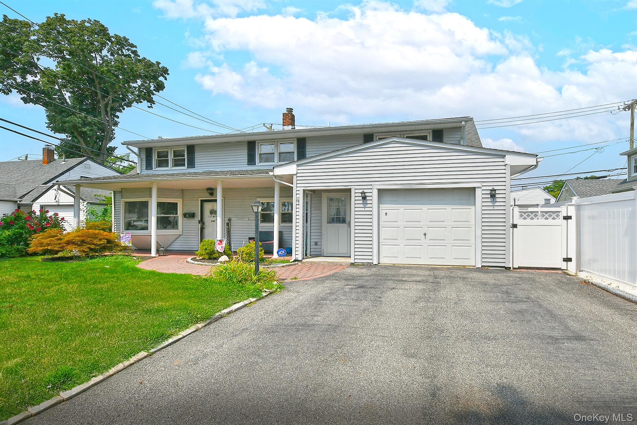 53 Periwinkle Road, Levittown NY 11756