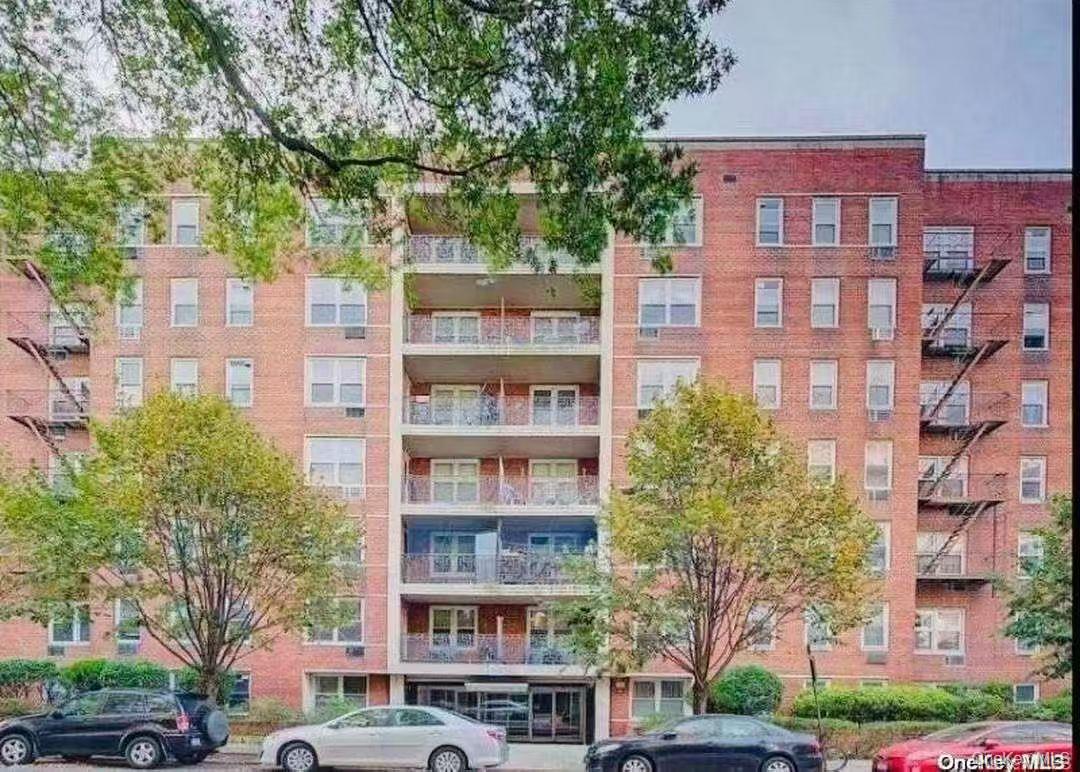 14430 Sanford Avenue Unit 5B, Flushing NY 11355