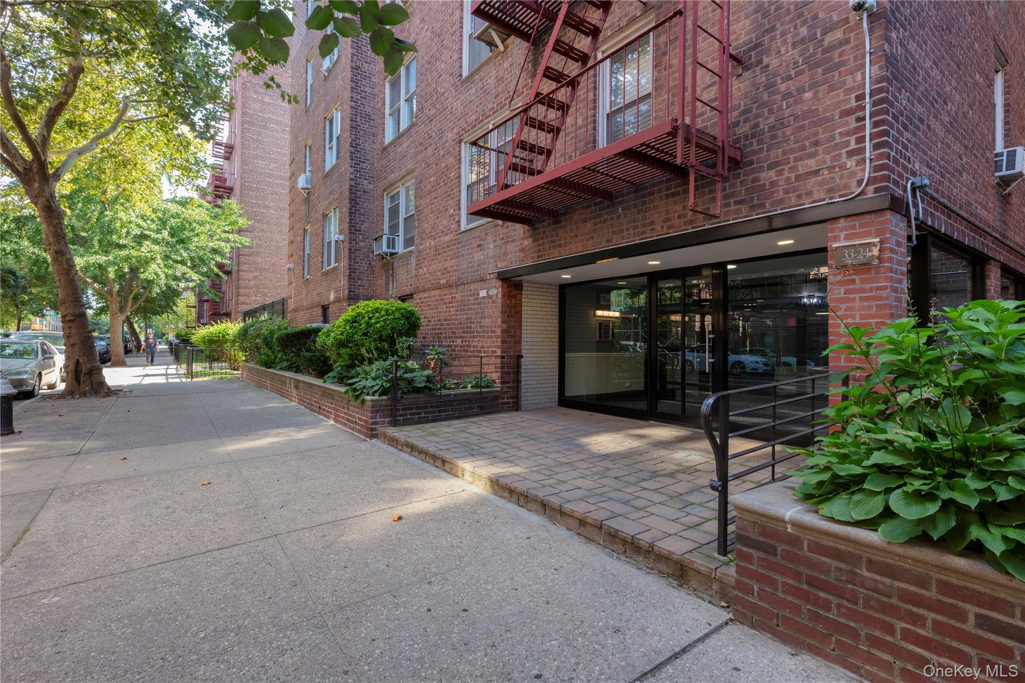 33-24 91 Street Unit 4S, Jackson Heights NY 11372
