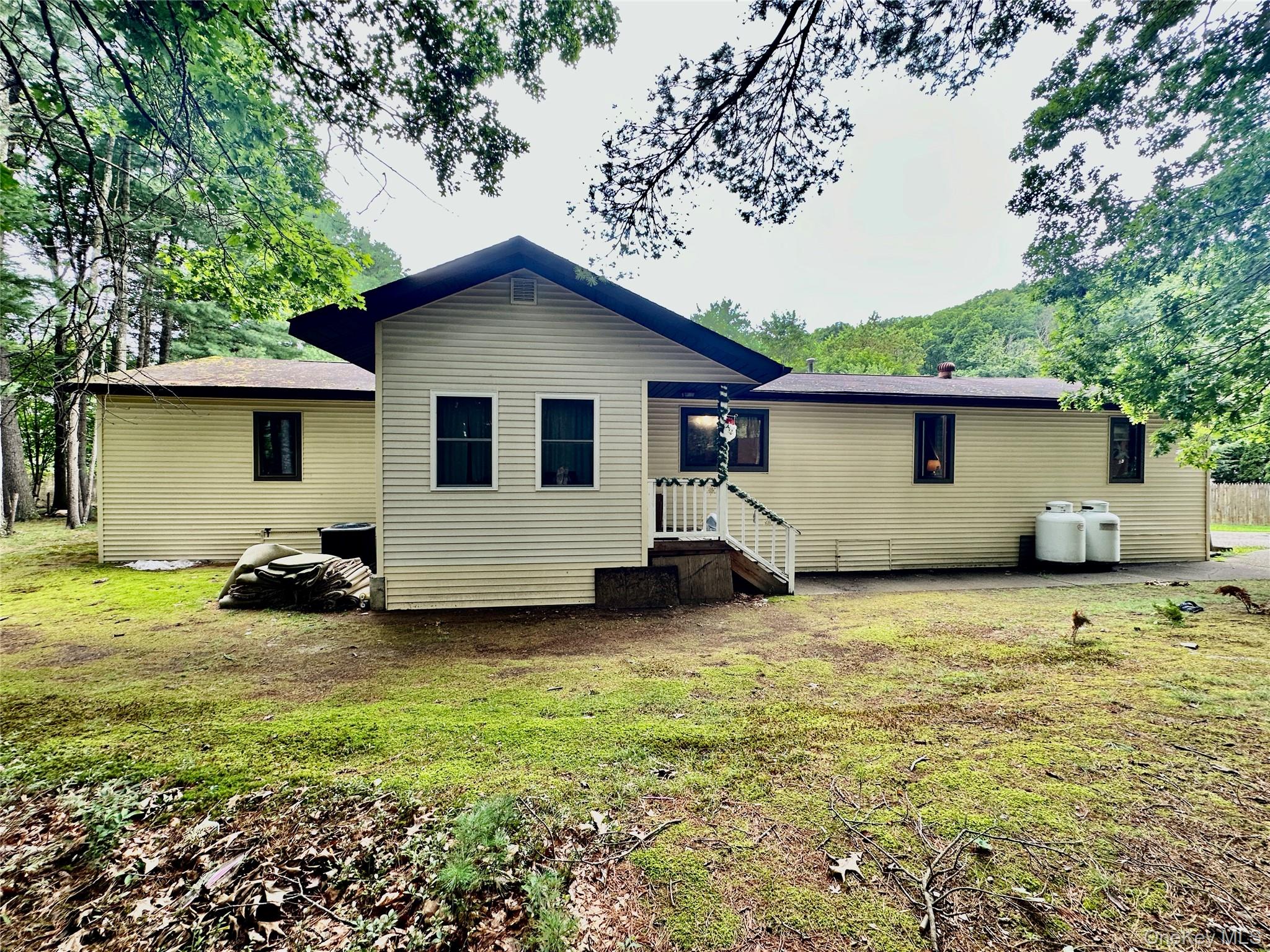 110 Foss Lane, Huguenot NY 12746