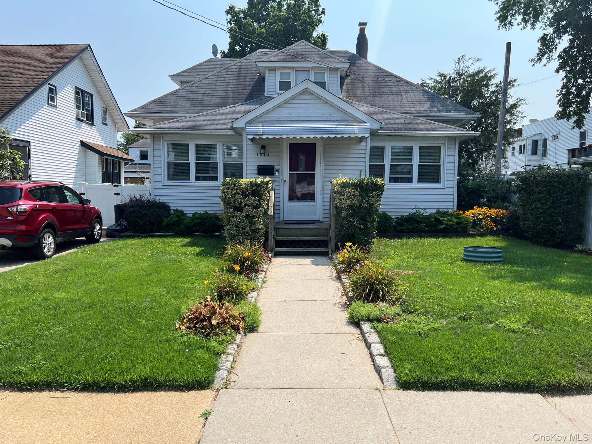 1014 Bonaparte Place, Baldwin NY 11510