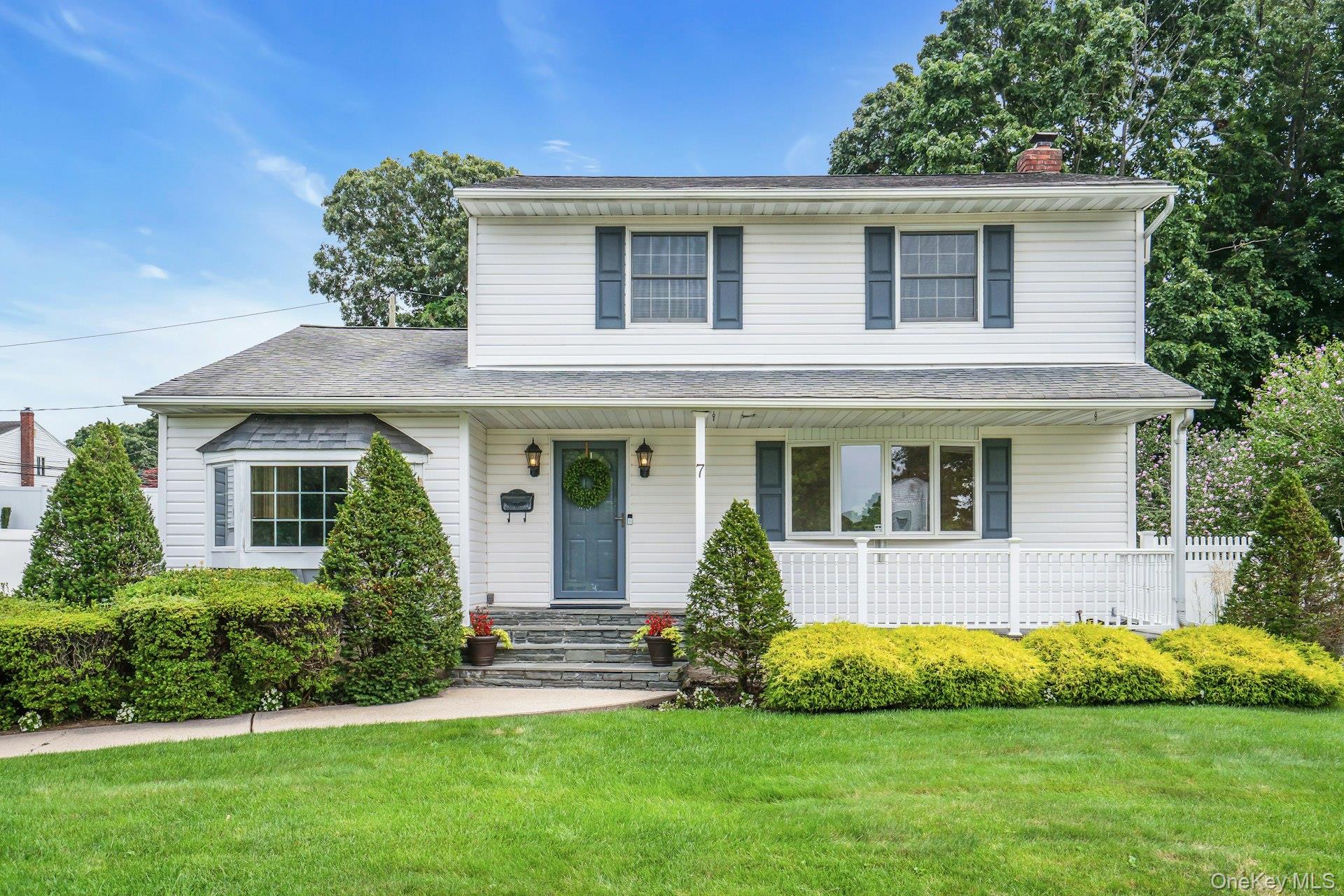 7 Tomkins Court, Commack NY 11725