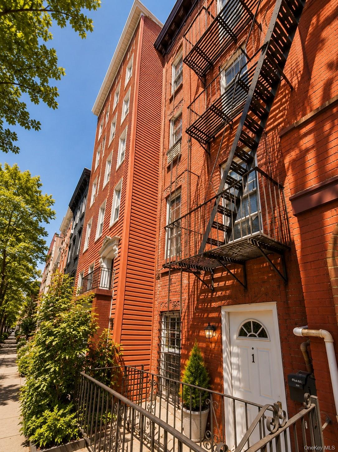 10-41 51ST Avenue, Long Island City NY 11101