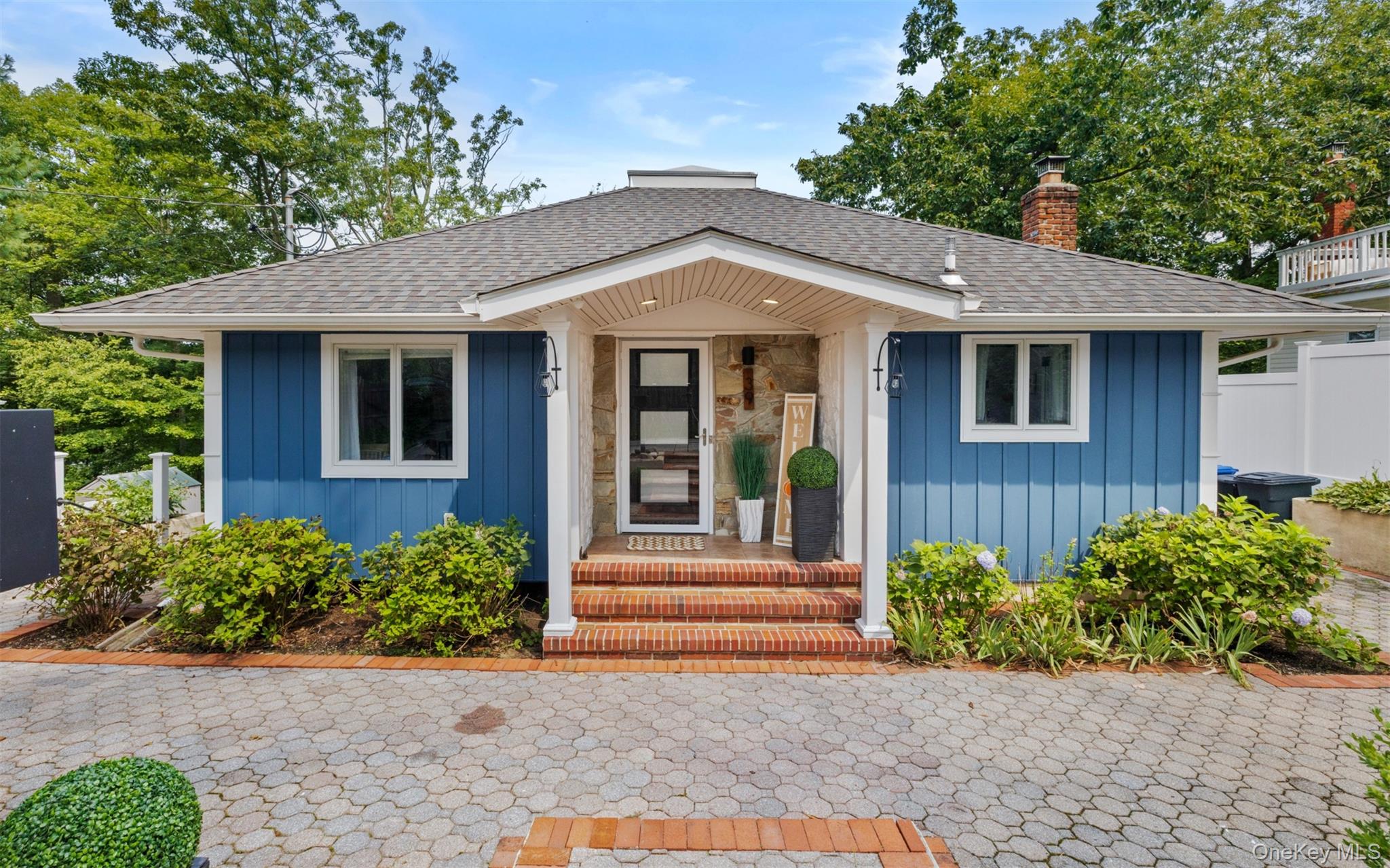 39 Potter Lane, Halesite NY 11743