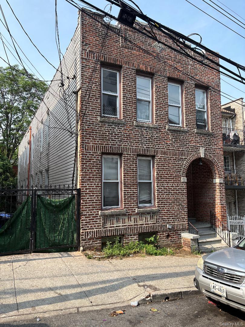632 E 223rd Street, Bronx NY 10466