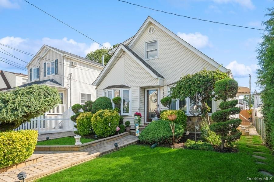 977 Third Avenue, Franklin Square NY 11010