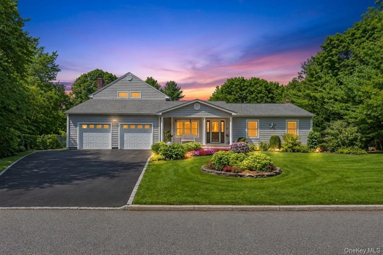 29 Niewood Drive, Ridge NY 11961