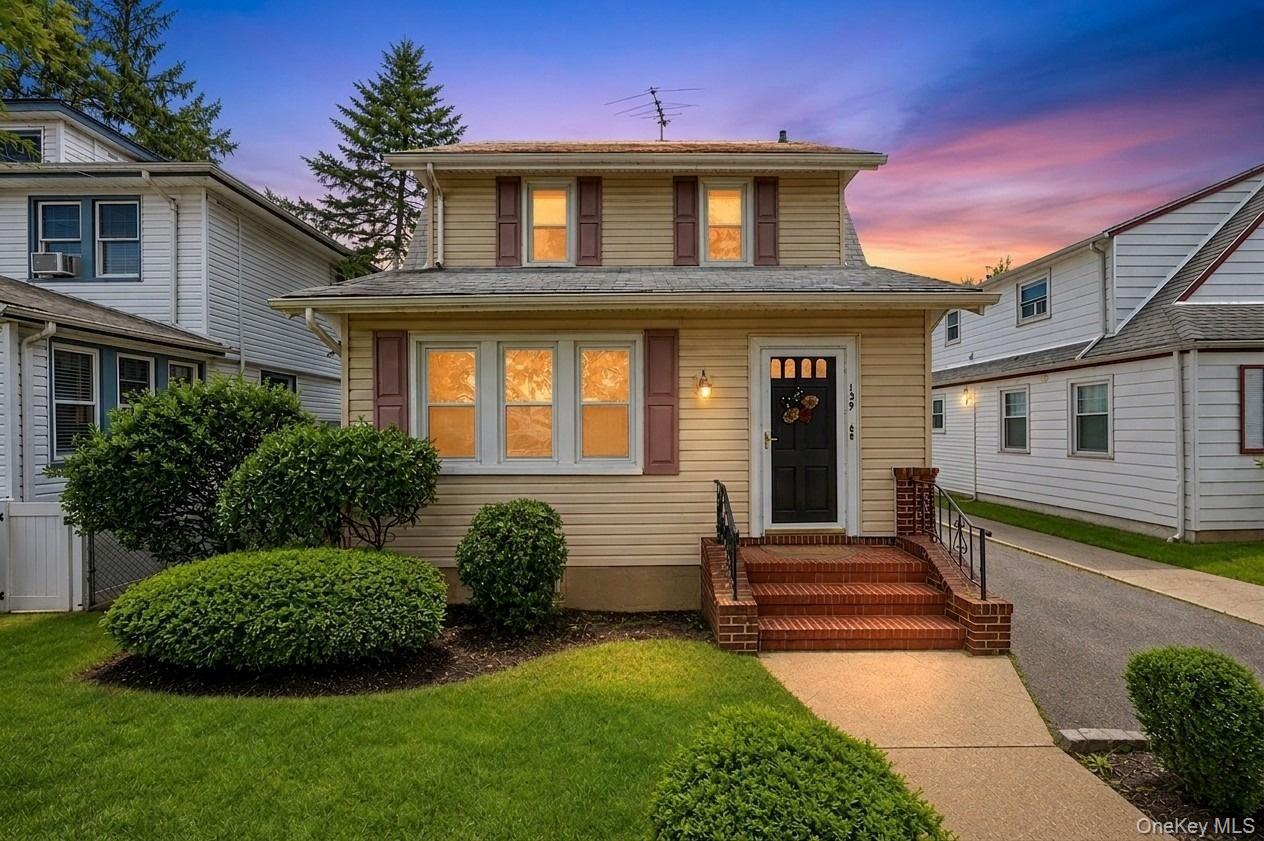 139 N 11th Street, New Hyde Park NY 11040