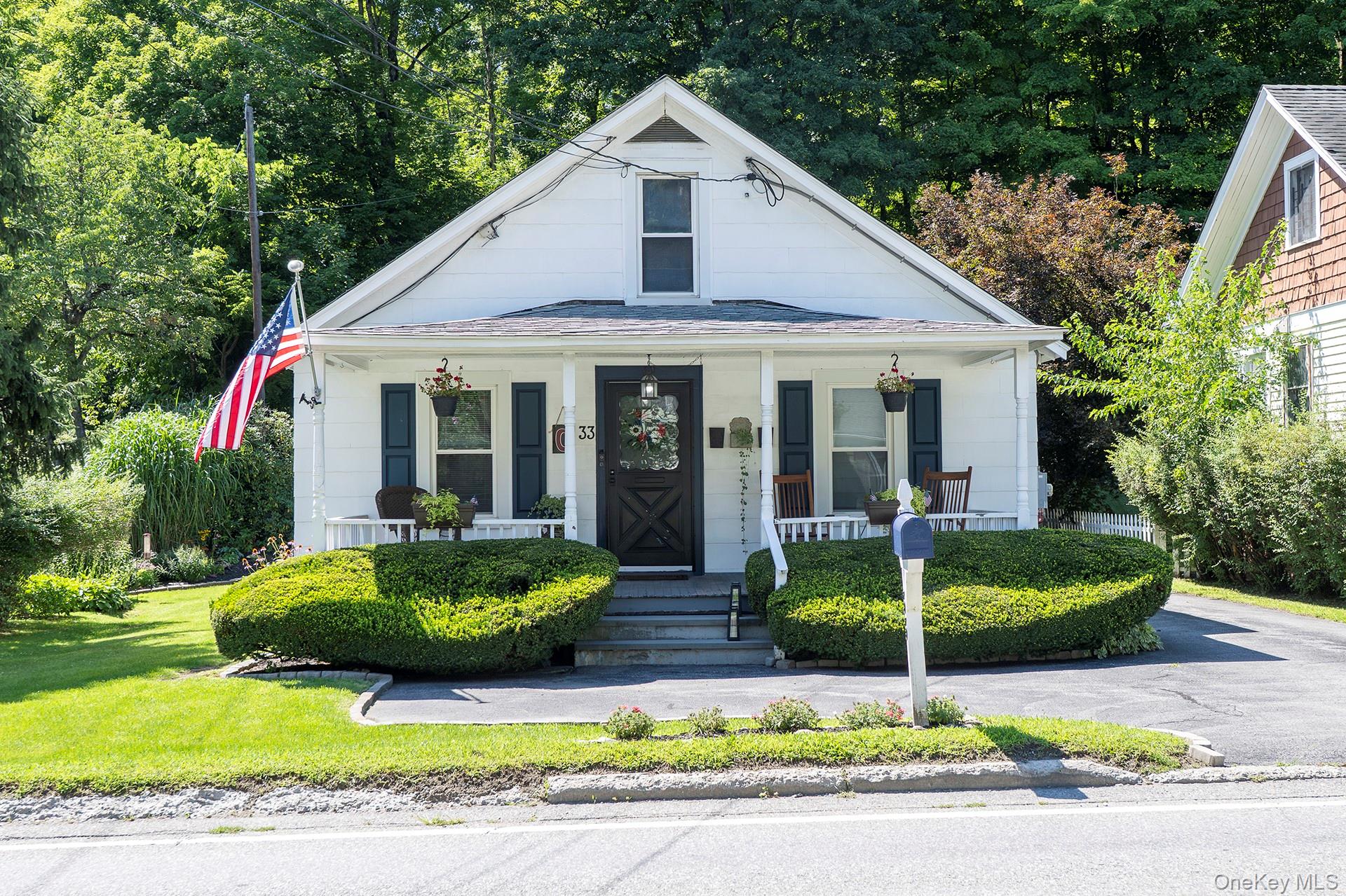 33 North Avenue, Pleasant Valley NY 12569