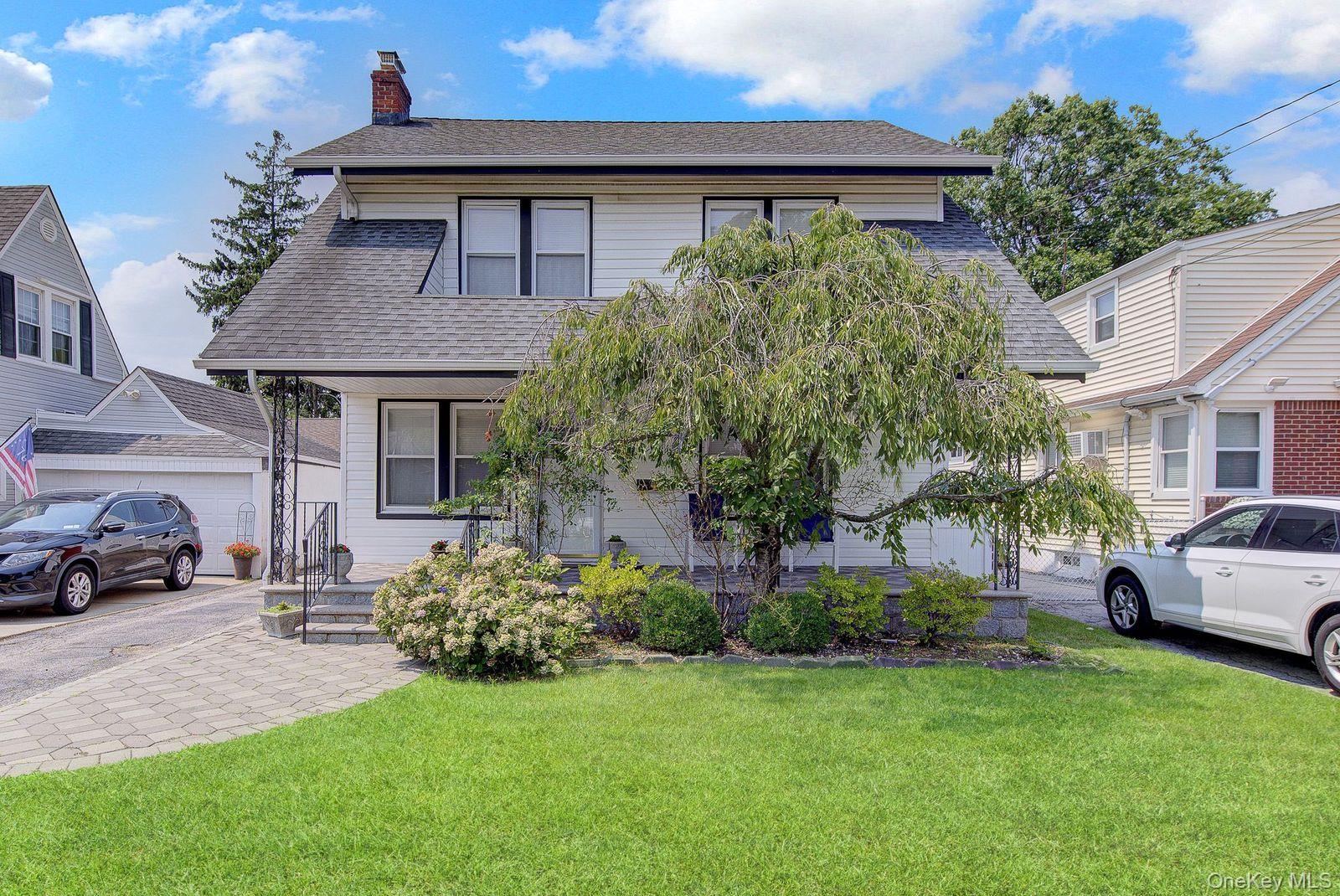 9 Christabel Street, Lynbrook NY 11563