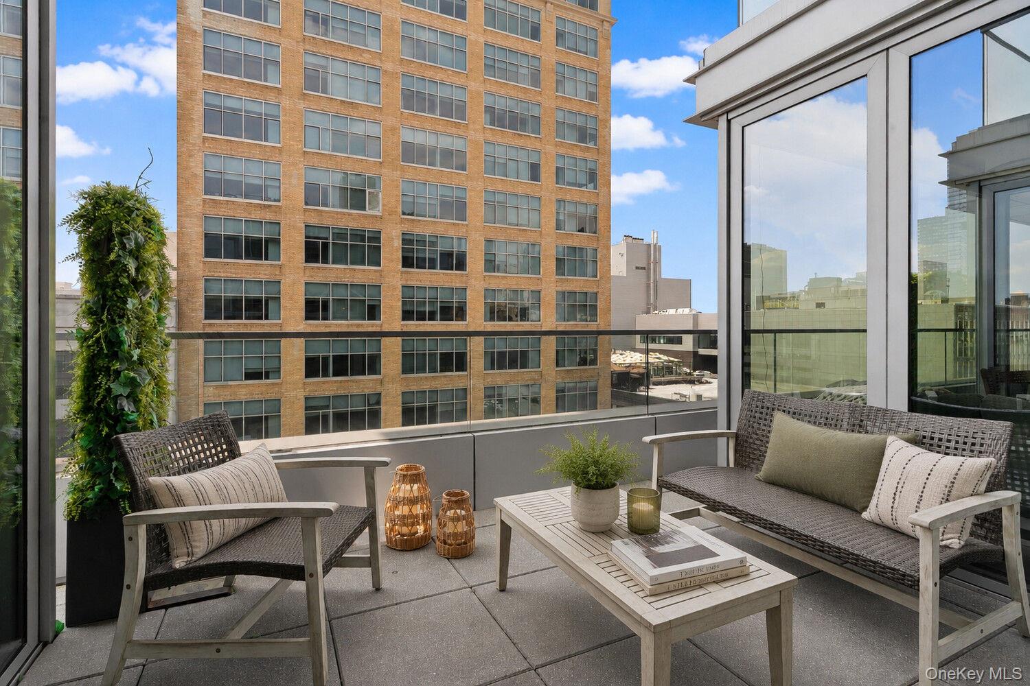 547 W 47TH Street Unit 811, Manhattan NY 10036