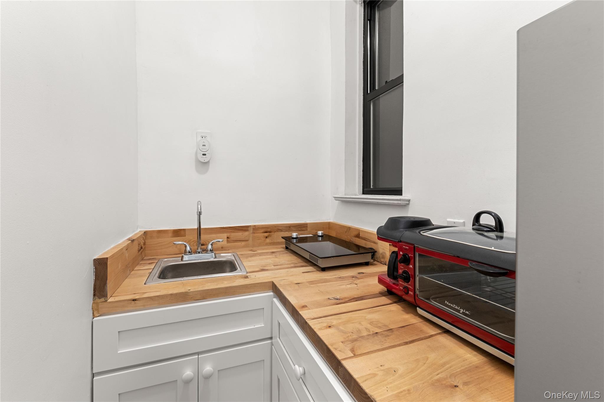 415 W 46 Street Unit 2D, Manhattan NY 10036