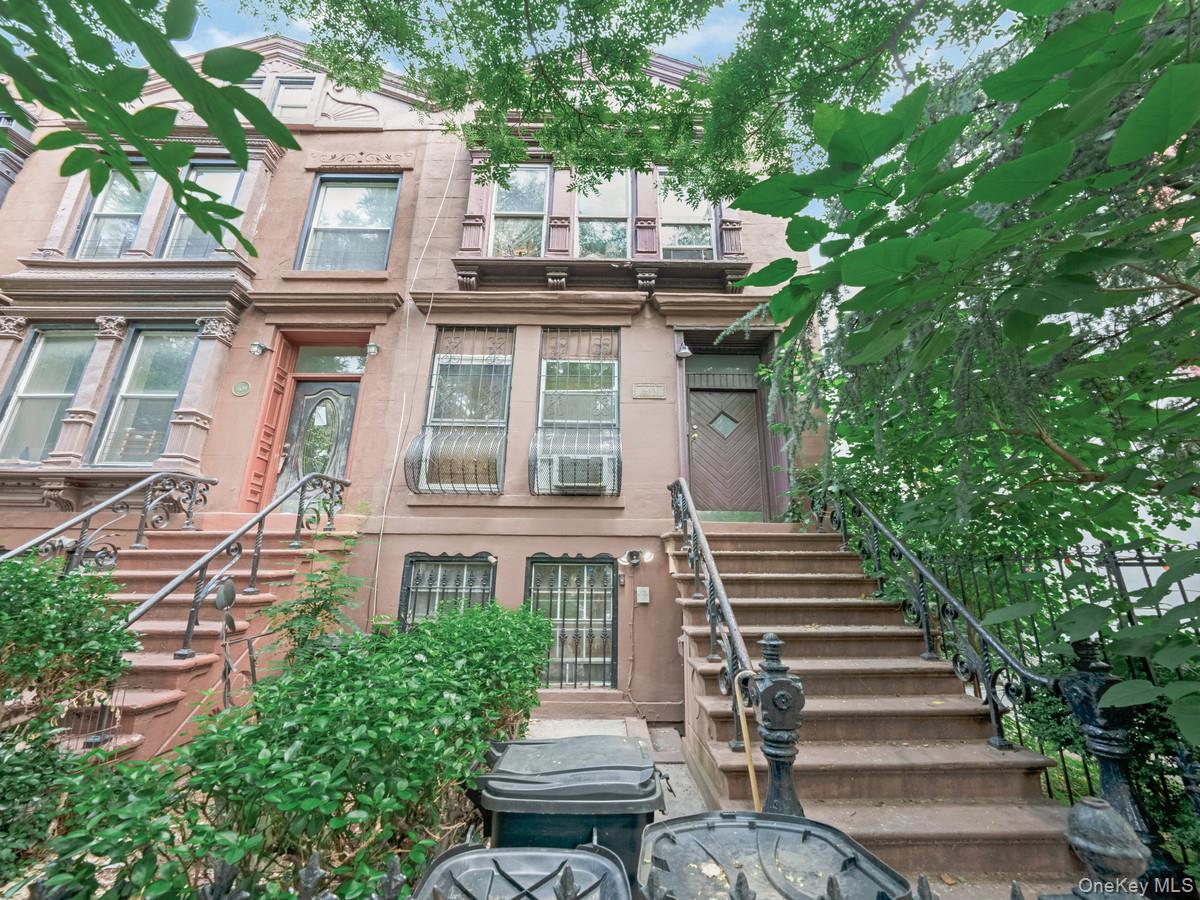 809A Greene Avenue Unit HSE, Brooklyn NY 11221