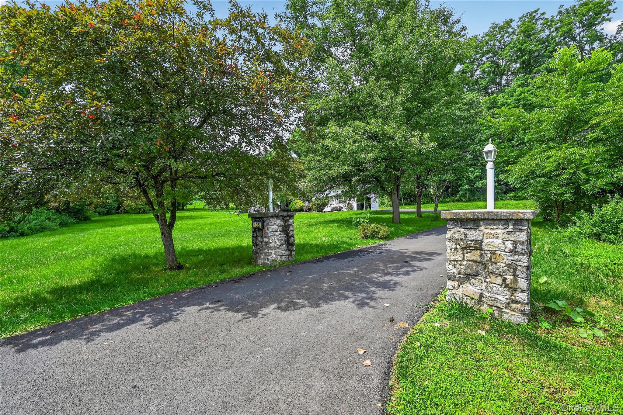 1 Christopher Way, Marlboro NY 12542