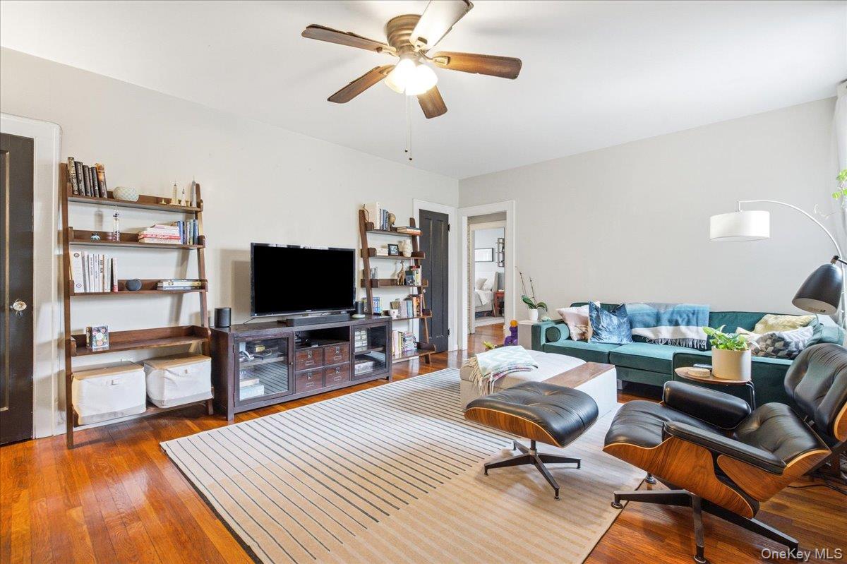 68-12 Burns Street Unit B2, Forest Hills NY 11375