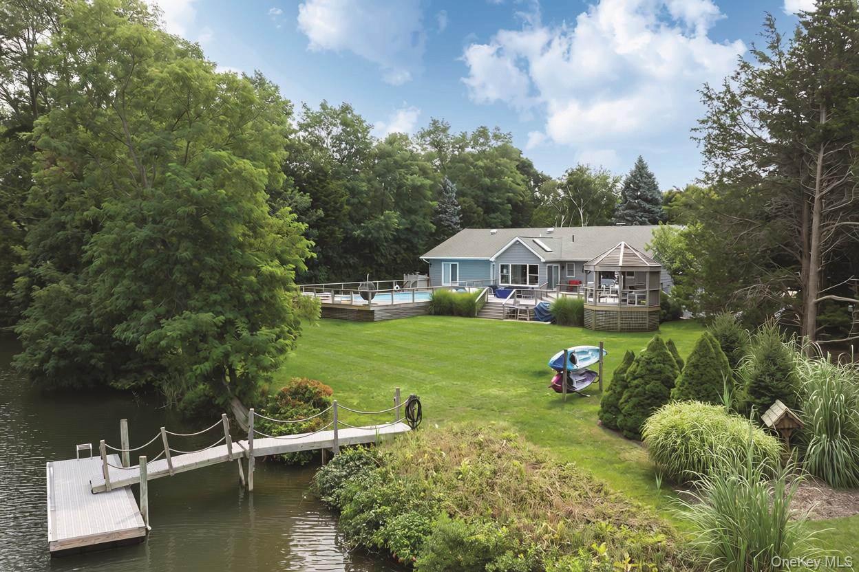 225 Lakeside Drive S, Southold NY 11971