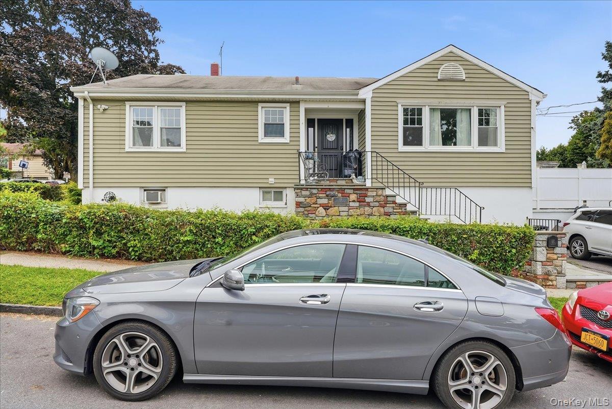 25 Coolidge Avenue, Yonkers NY 10701