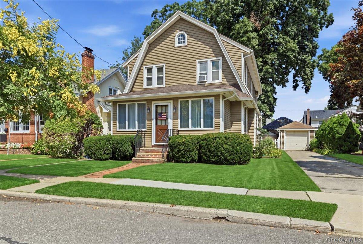 53 Larch Avenue, Floral Park NY 11001