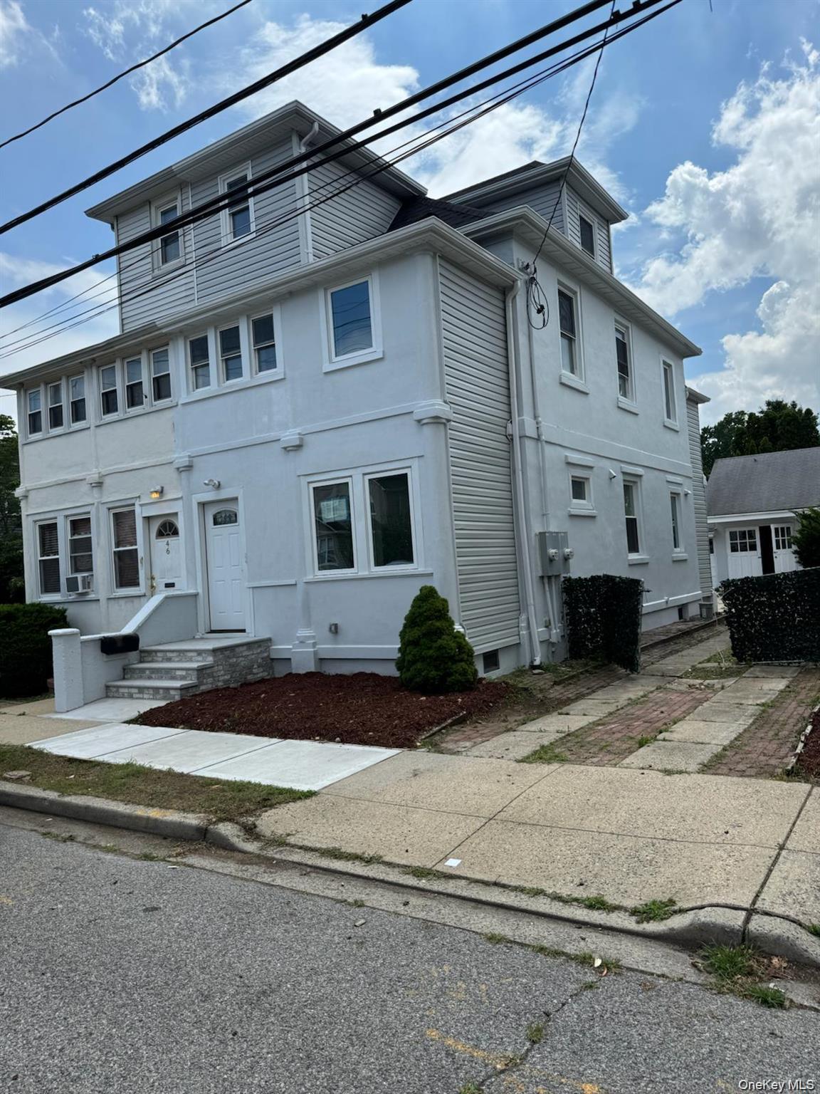 44 lewis Avenue, New Hyde Park NY 11040