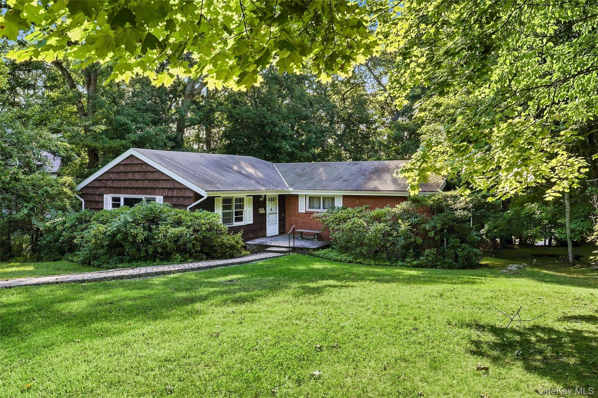 7 Overhill Road, New Rochelle NY 10804