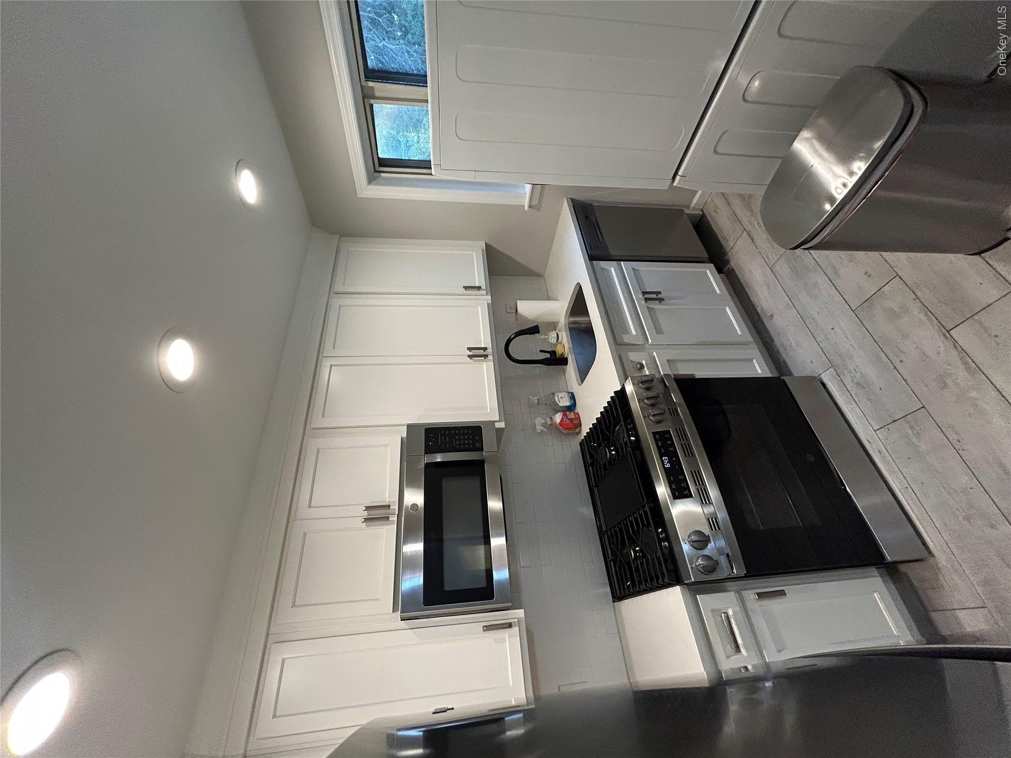 220-21 Hillside Avenue Unit Upper, Queens Village NY 11427
