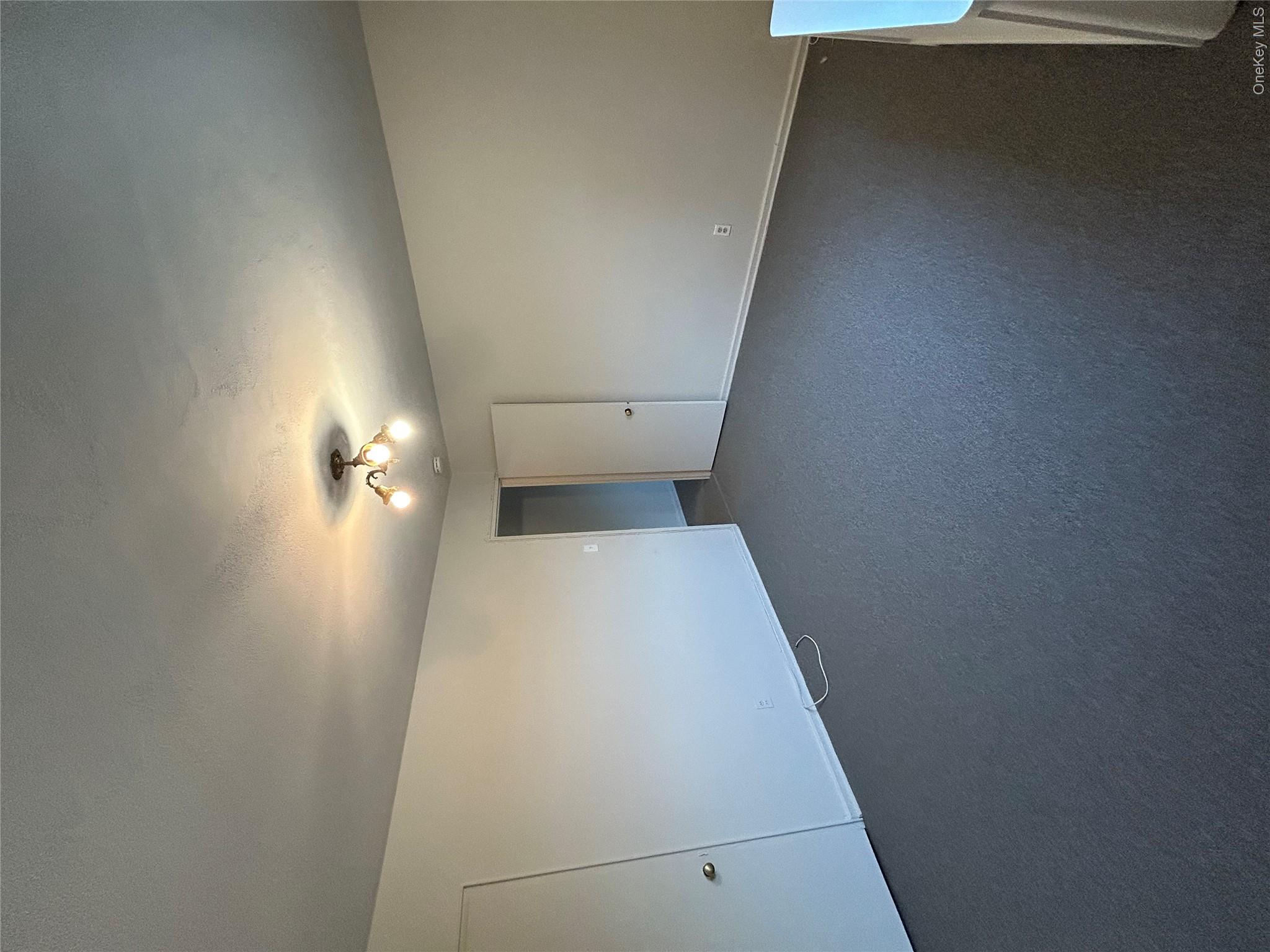 220-21 Hillside Avenue Unit Upper, Queens Village NY 11427