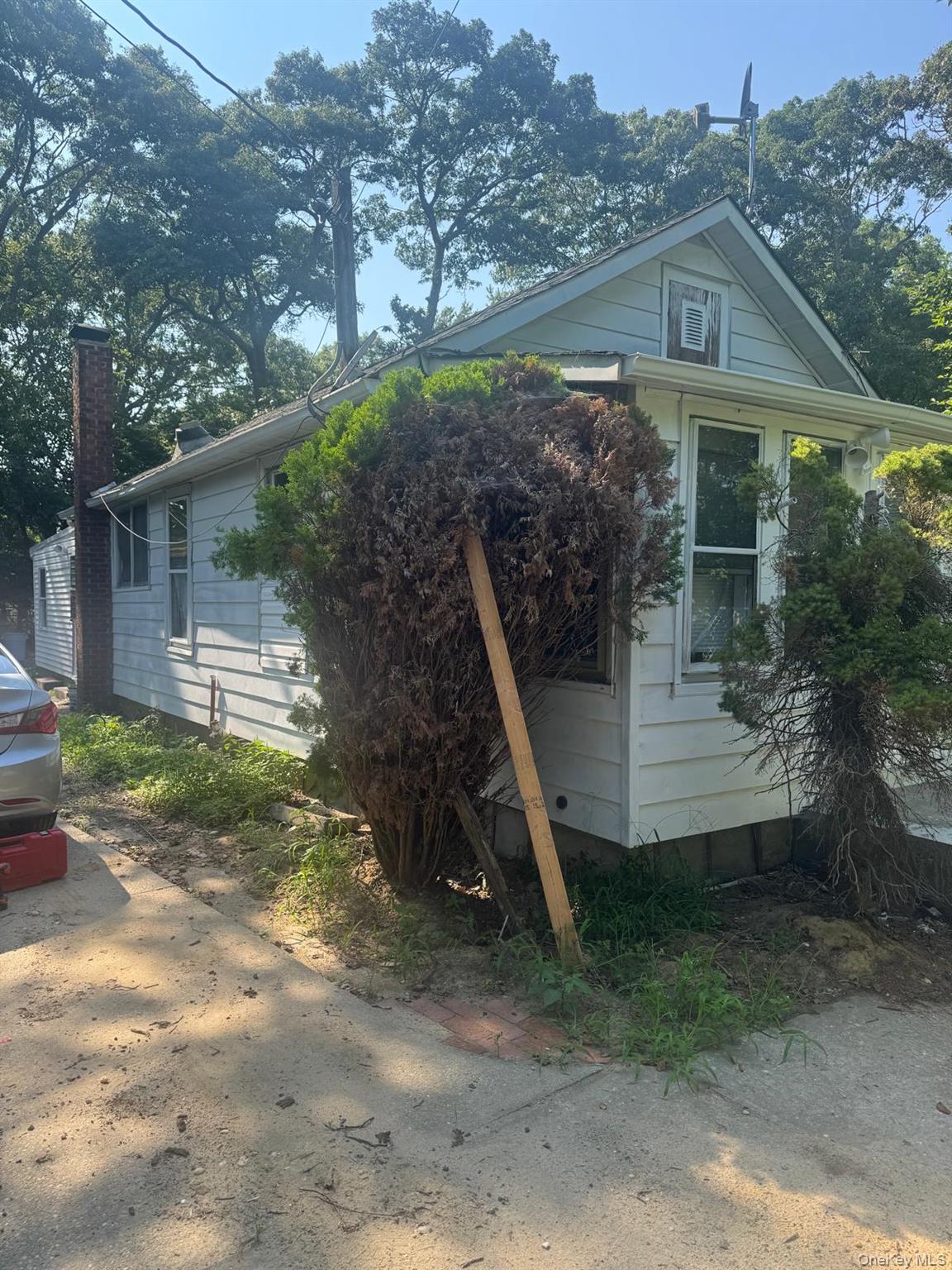 34 Midland Avenue, Mastic NY 11950