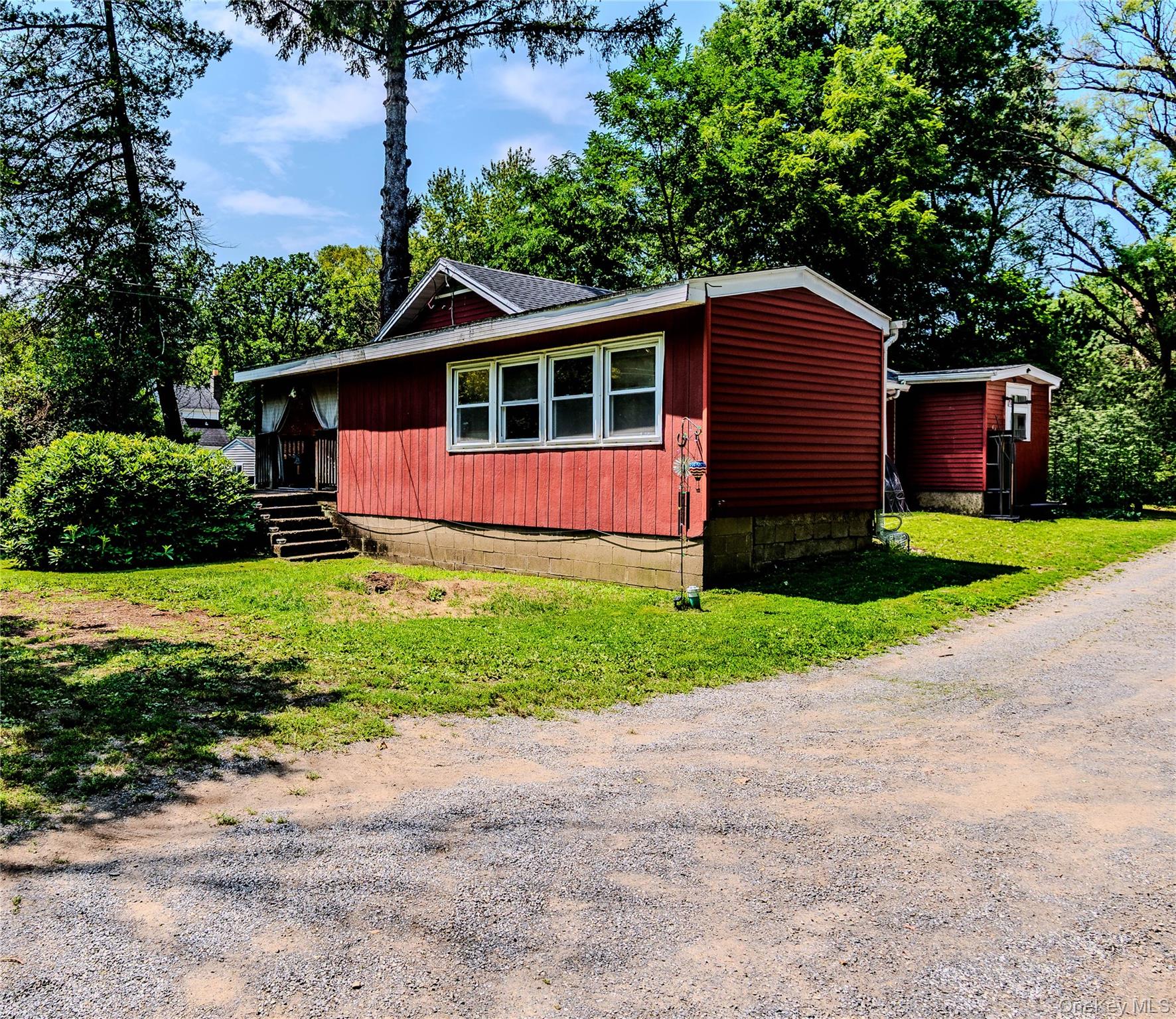 95 Riley Road, New Windsor NY 12553