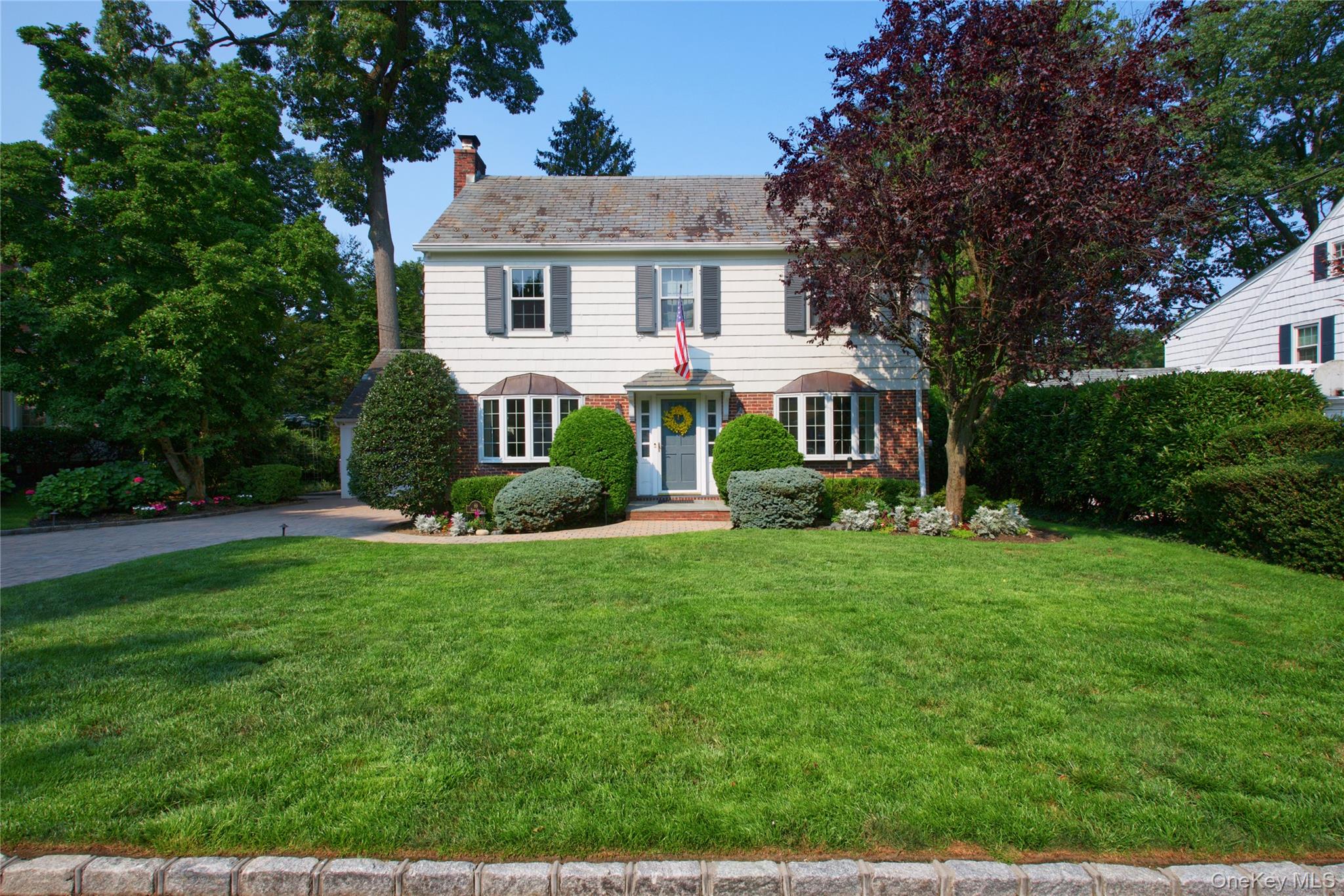69 Eakins Road, Manhasset NY 11030