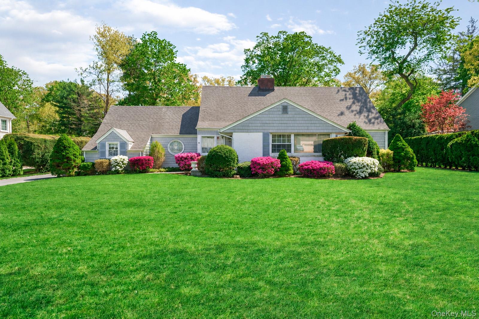 88 Brook Street, Garden City NY 11530