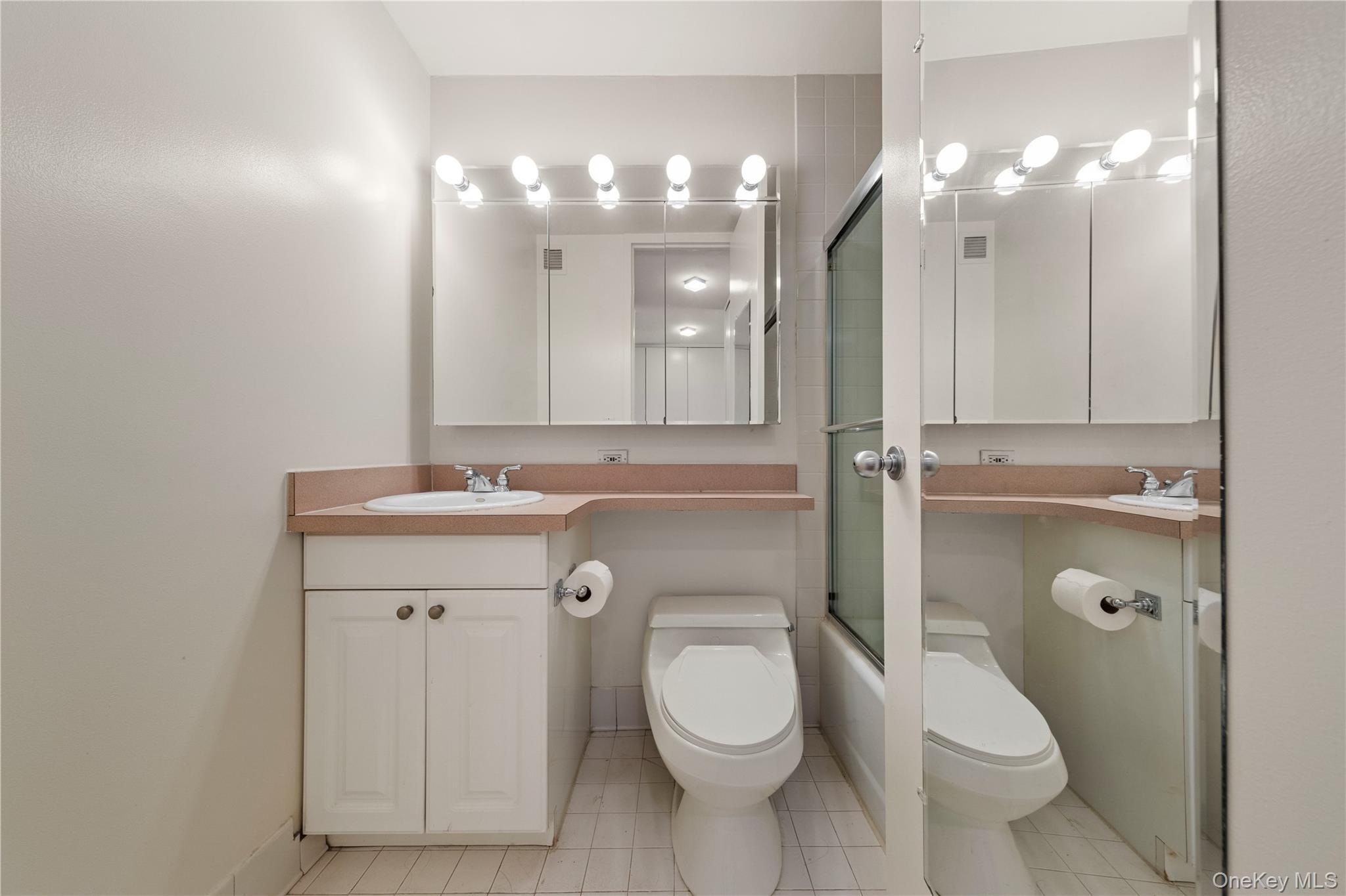 1 Irving Place Unit U17H, Manhattan NY 10003