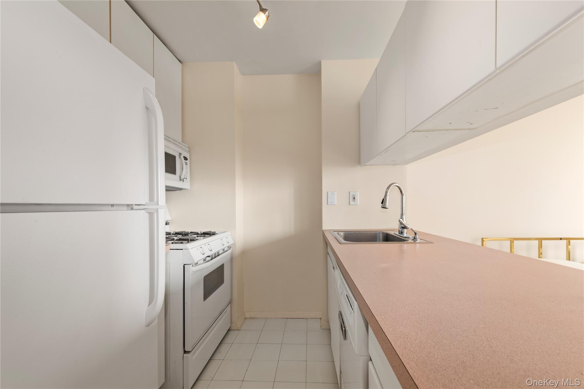 1 Irving Place Unit U17H, Manhattan NY 10003