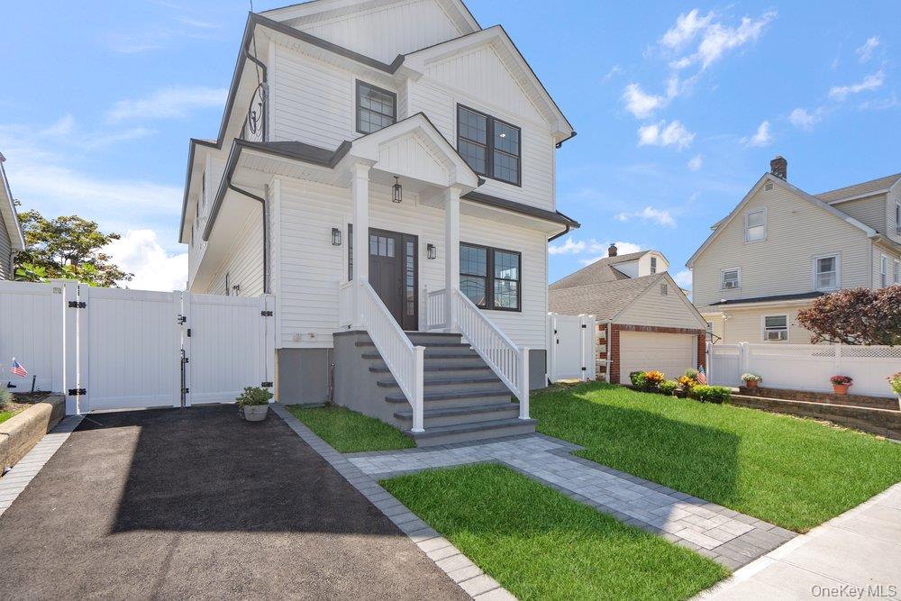 101 Brown Street, Mineola NY 11501