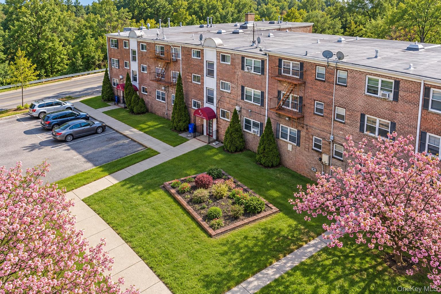 66-12 Grand Central Parkway Unit 1B, Forest Hills NY 11375