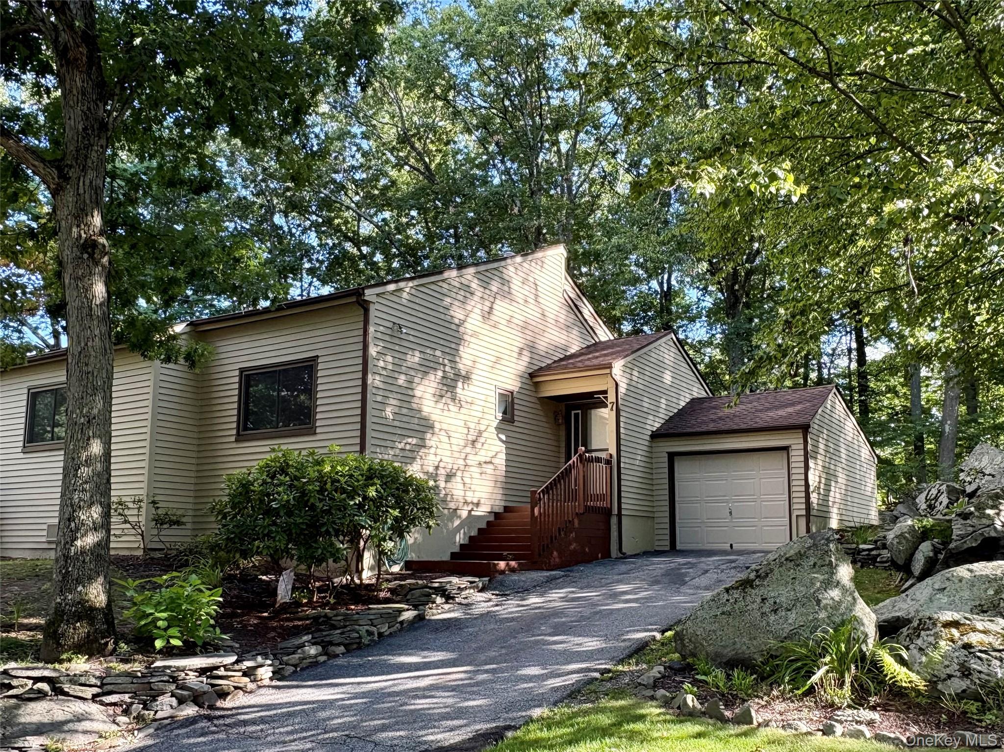 7 Ironwood Drive, Highland Mills NY 10930