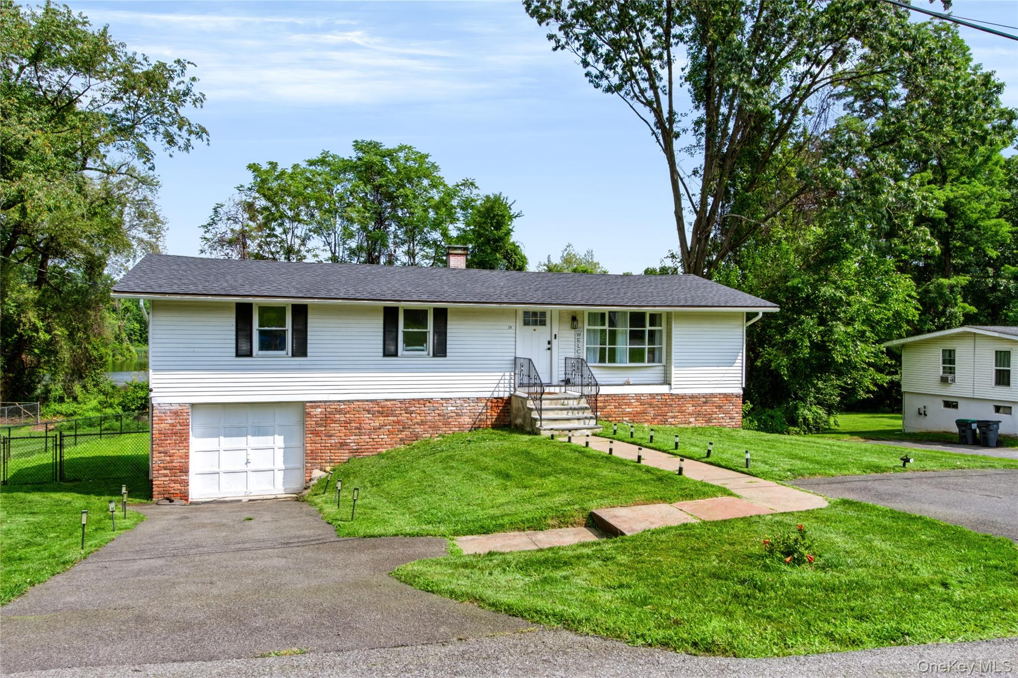 20 Seneca Lane, Milton NY 12547