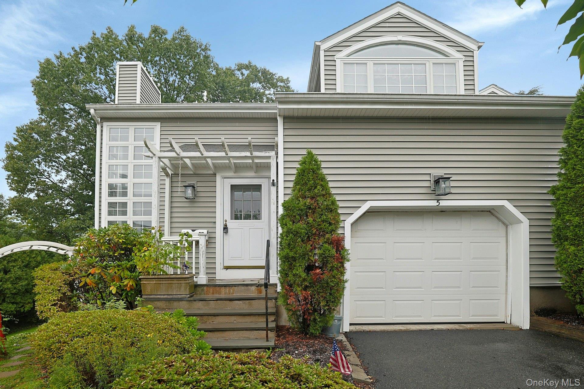5 Pinewood Drive, White Plains NY 10603