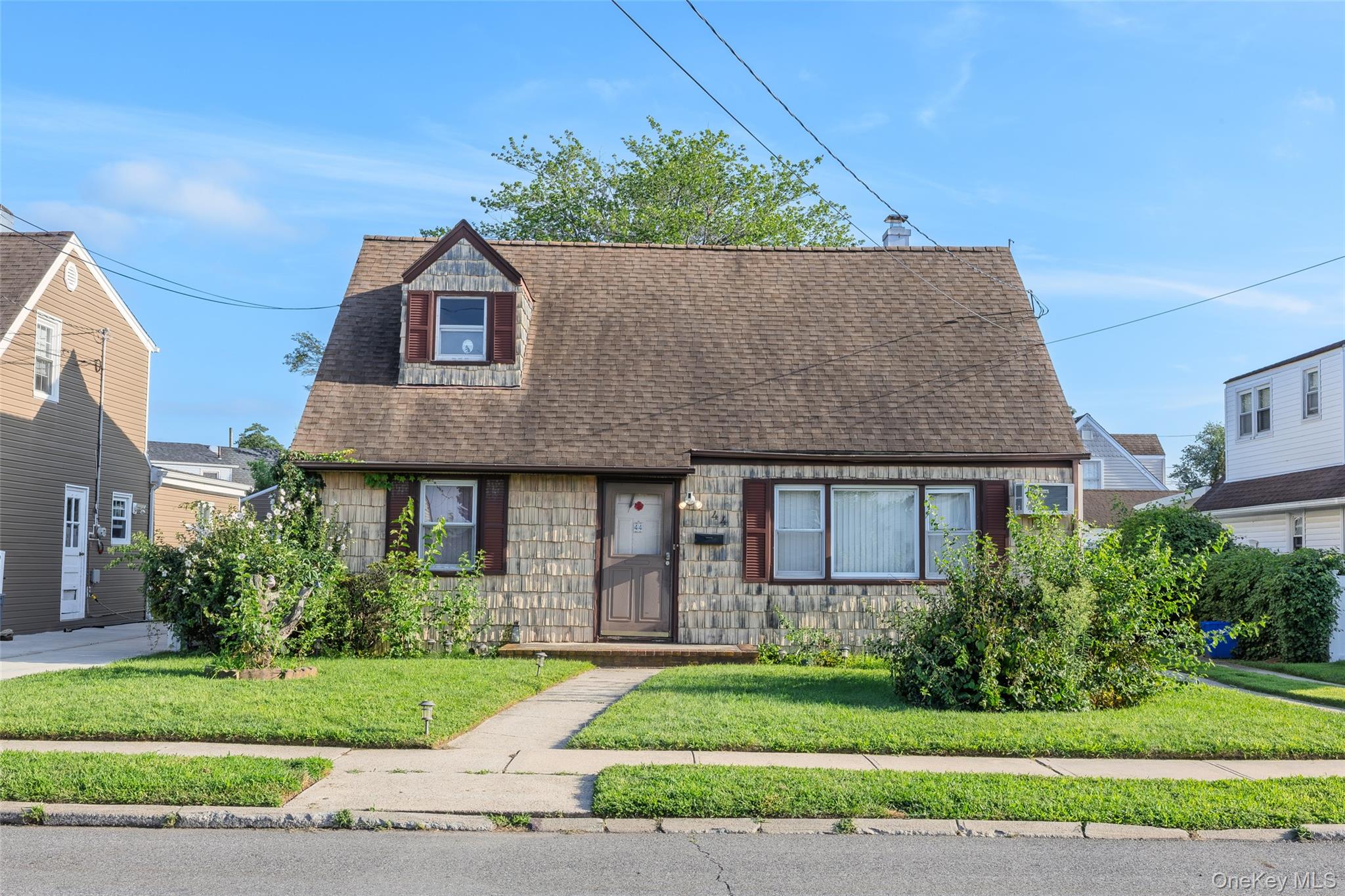 44 Pine Lane, Valley Stream NY 11581