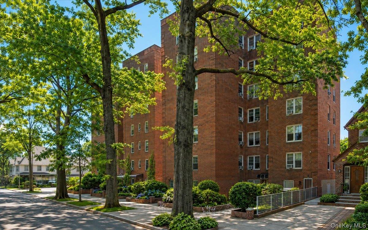 82-40 Austin Street Unit 6/K, Kew Gardens NY 11415