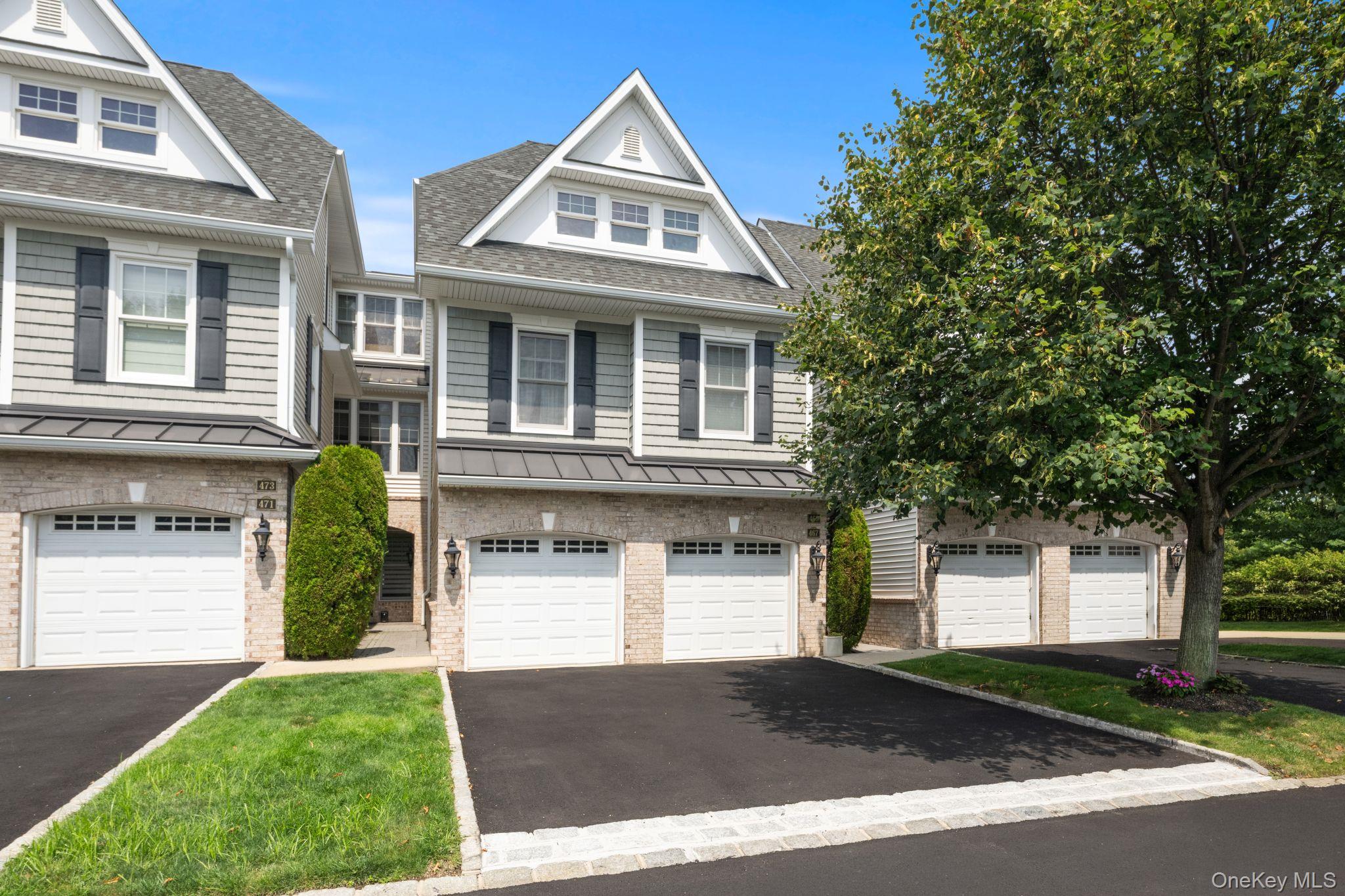 469 Pacing Way, Westbury NY 11590