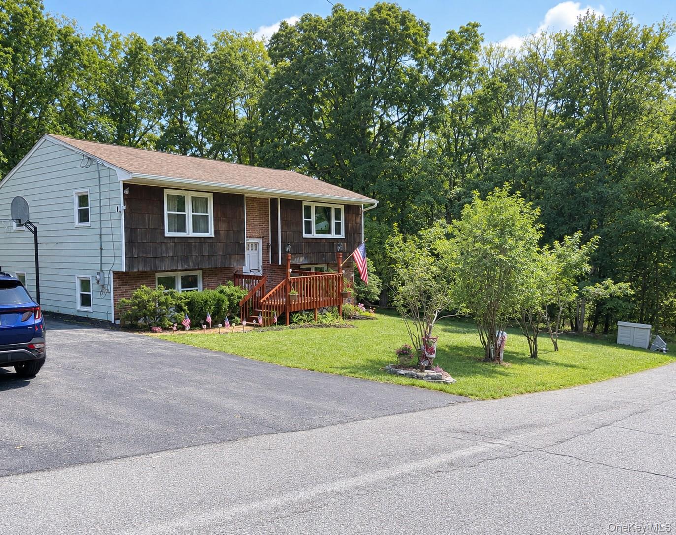 1 Walnut Trail W, Wurtsboro NY 12790