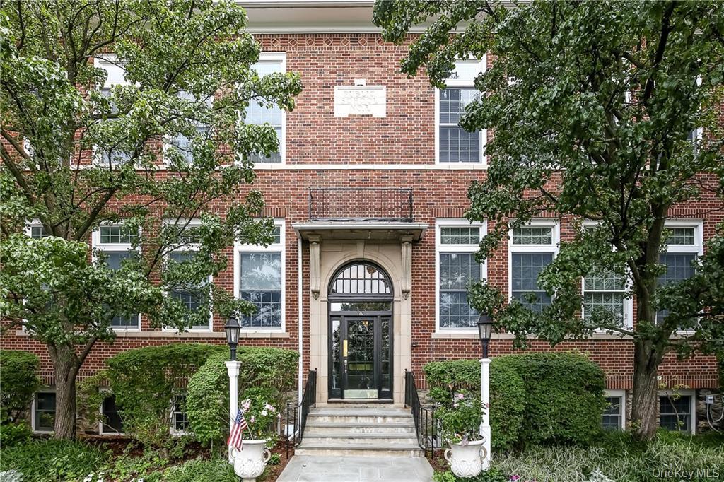 20 Whippoorwill Road E, Armonk NY 10504