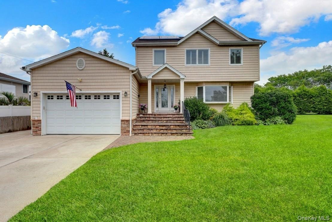 34 Admiral Road, Massapequa NY 11758