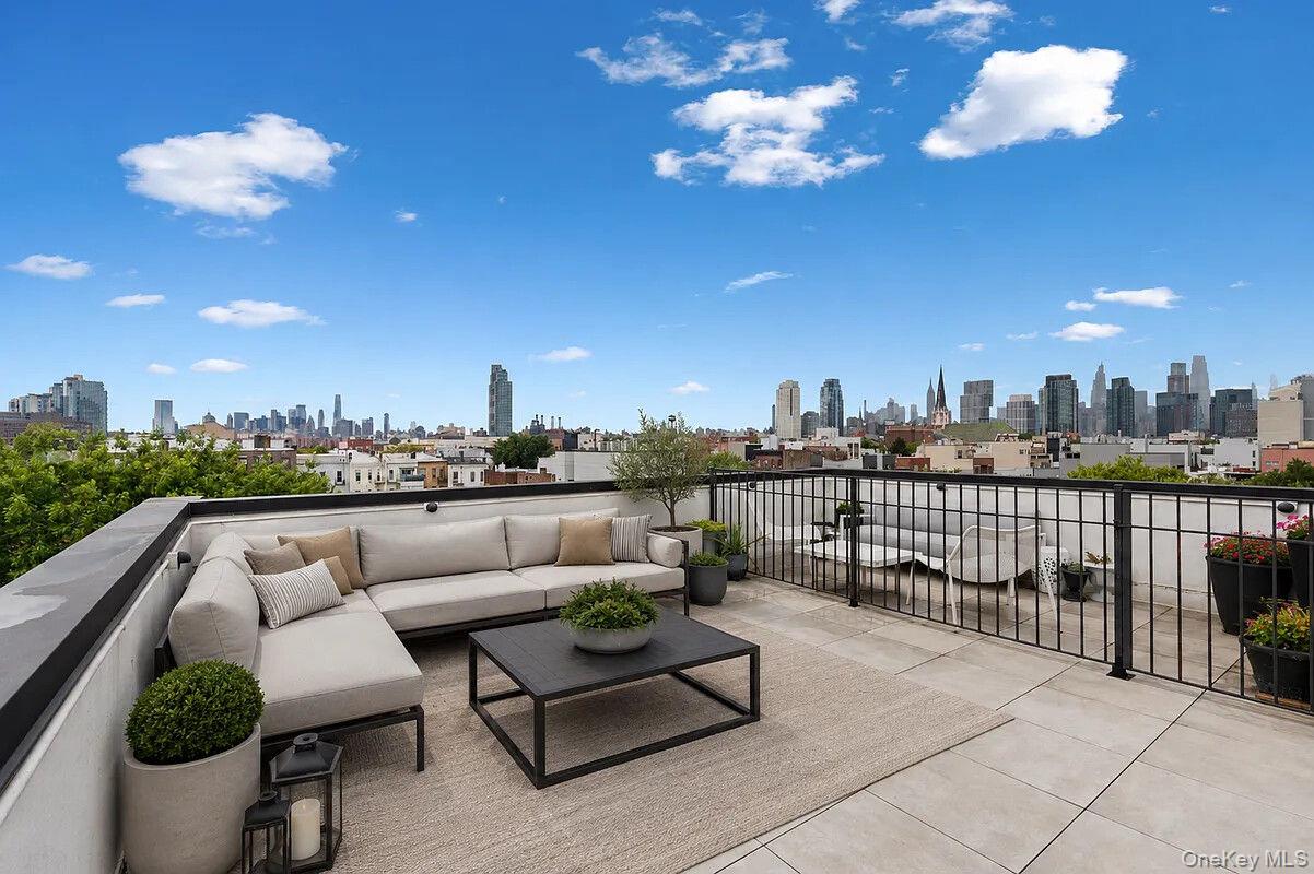 145 MCGUINNESS Boulevard Unit DPX1, Brooklyn NY 11222