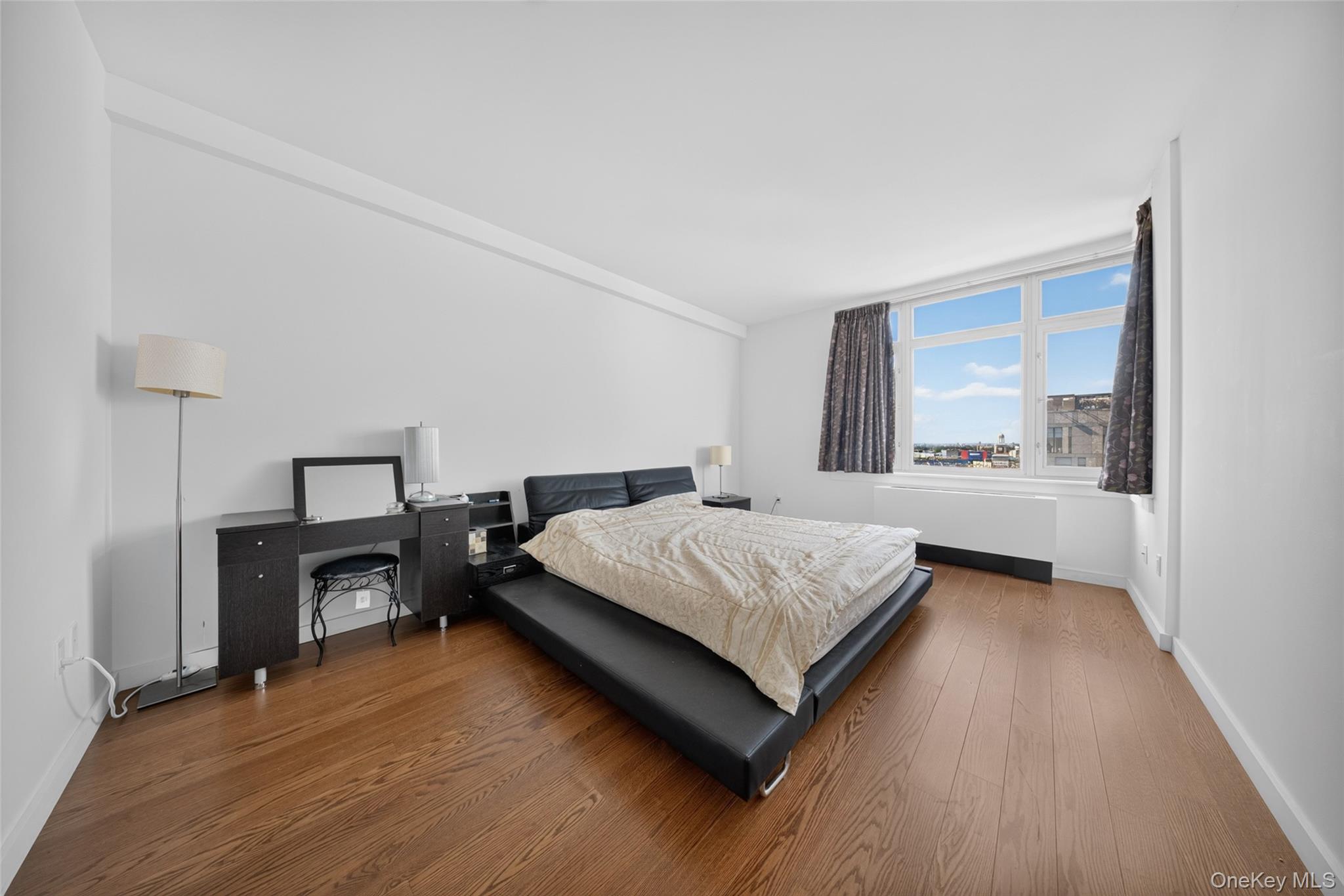 40-26 College Point Boulevard Unit 16F, Flushing NY 11354