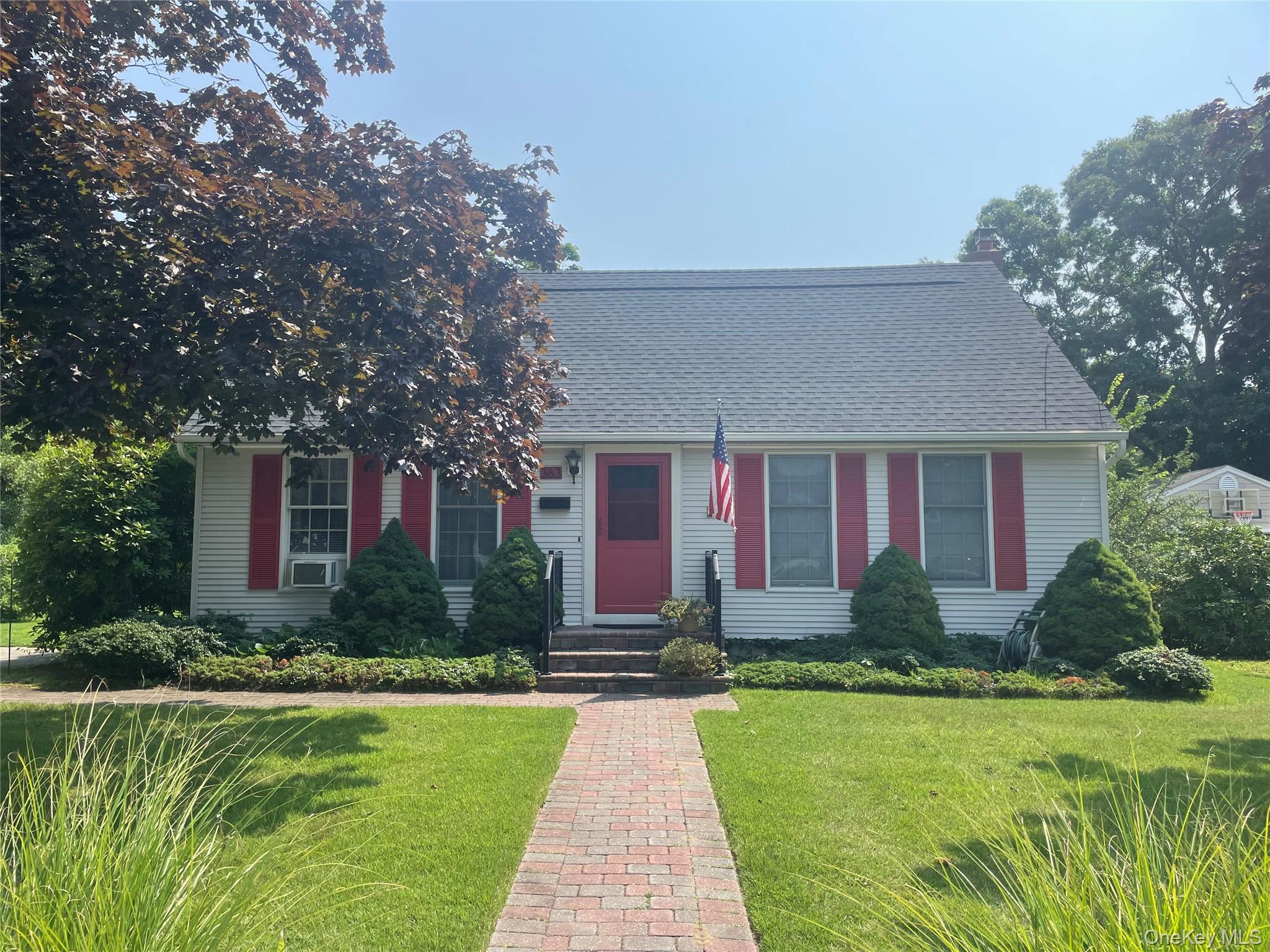 363 3rd Avenue, Bayport NY 11705