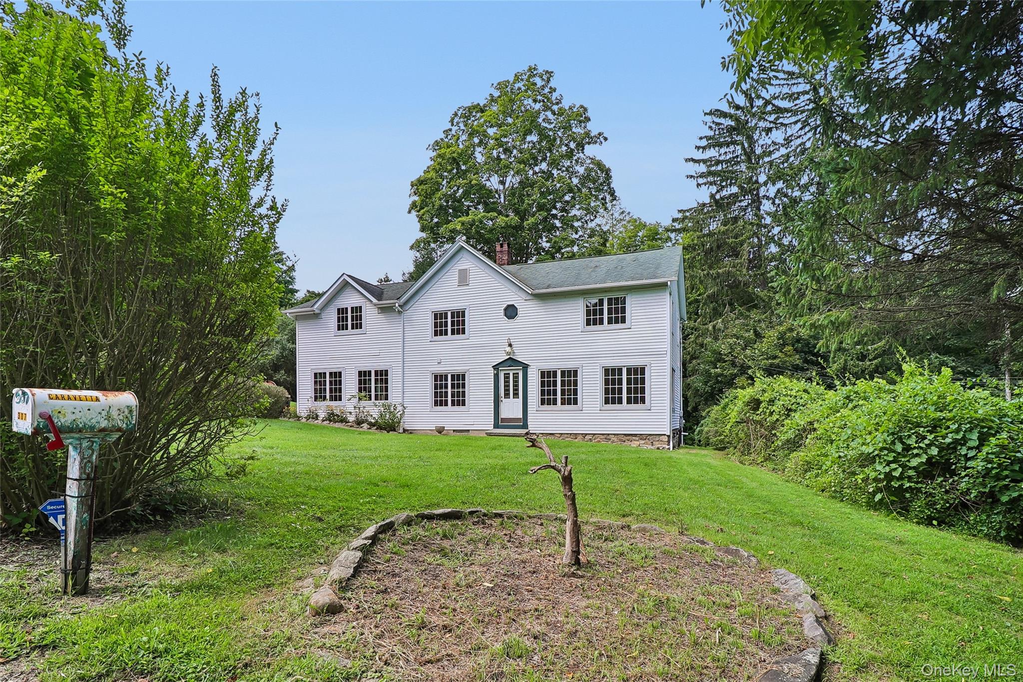 307 McManus Road N, Patterson NY 12563