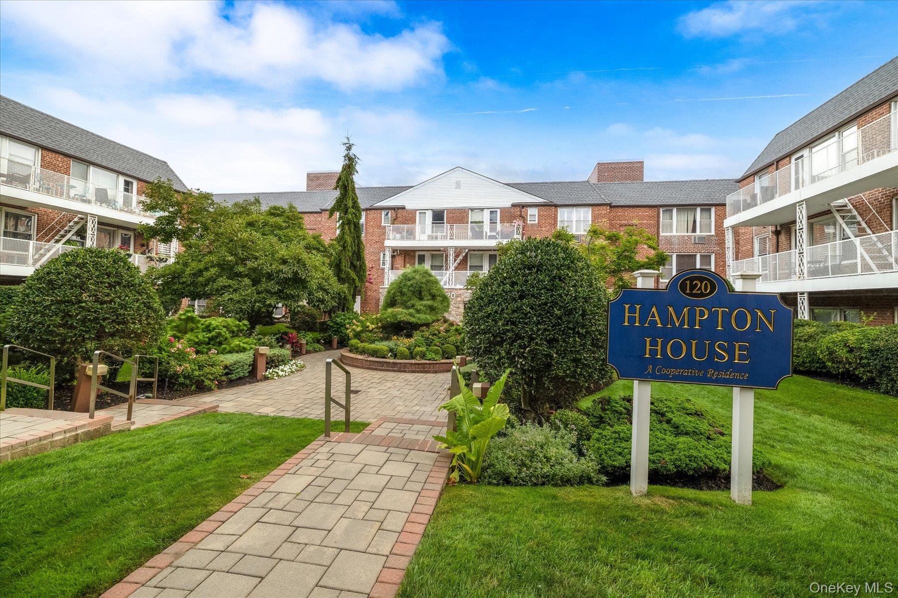 120 Morris Avenue Unit C9, Rockville Centre NY 11570