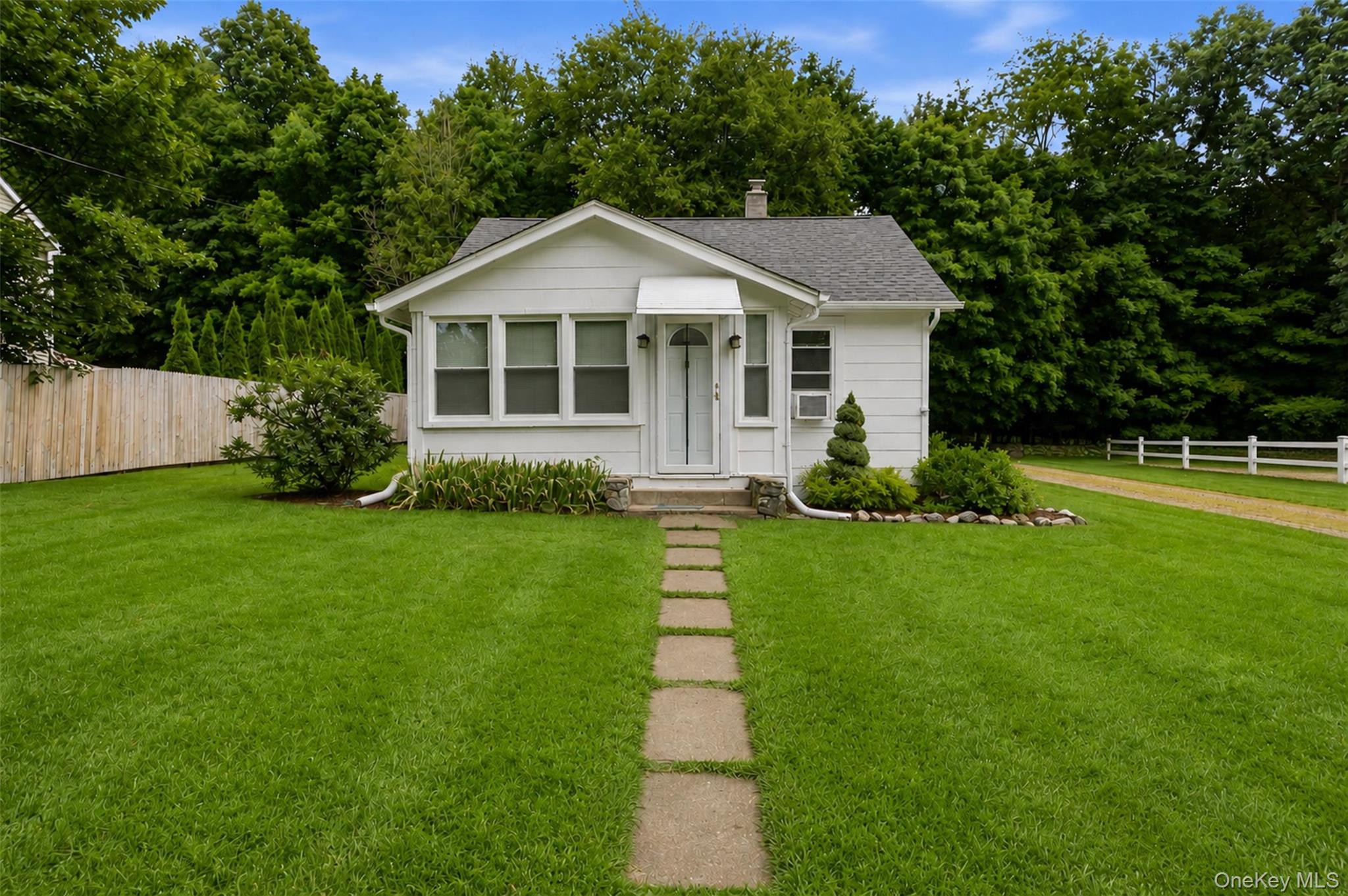 24 Round Lake Avenue, Monroe NY 10950