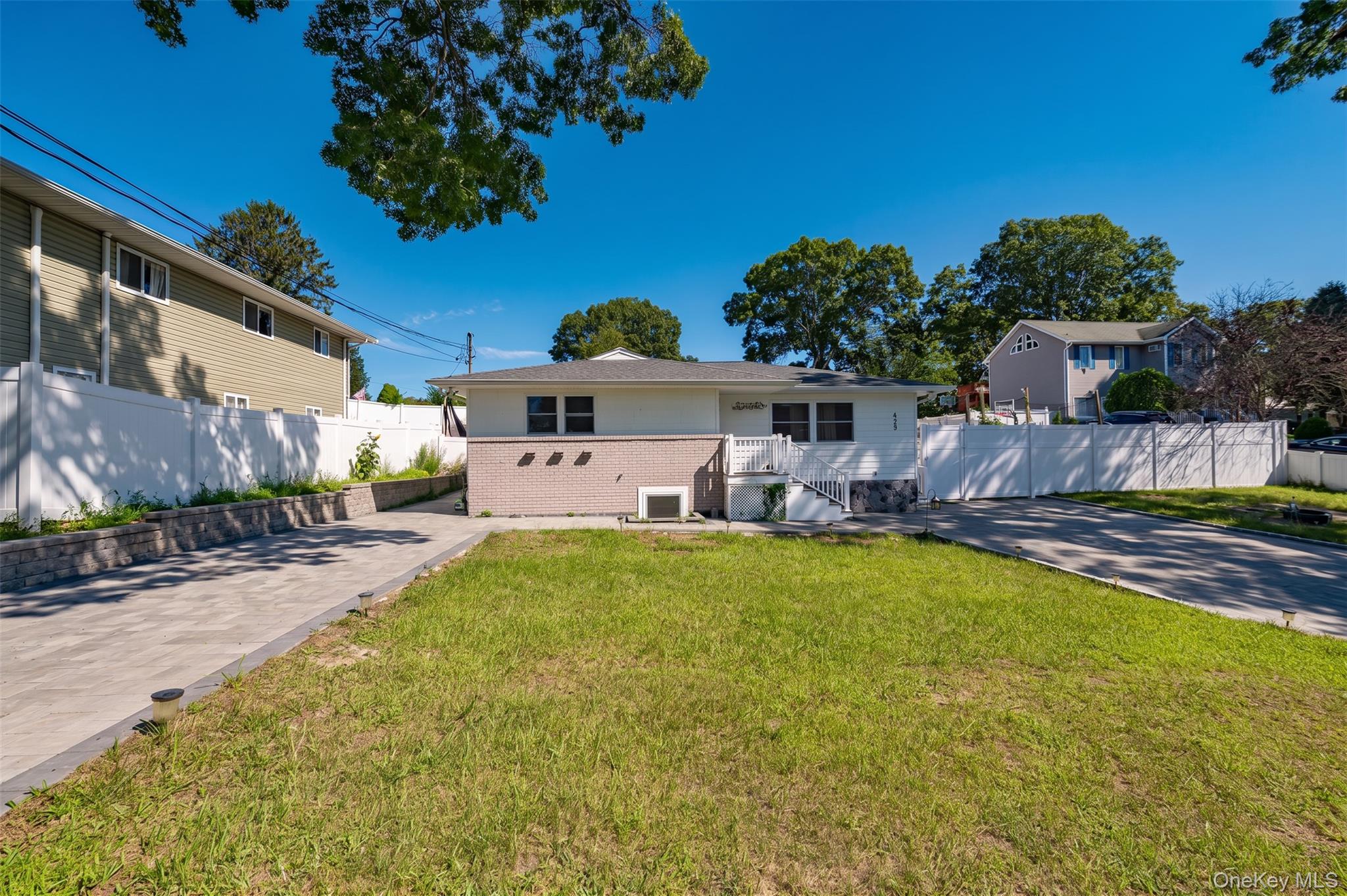 429 Ontario Street, Ronkonkoma NY 11779